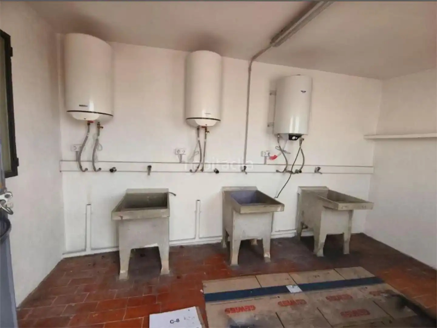 Bany de Pis en venda en Santa Bàrbara amb Balcó