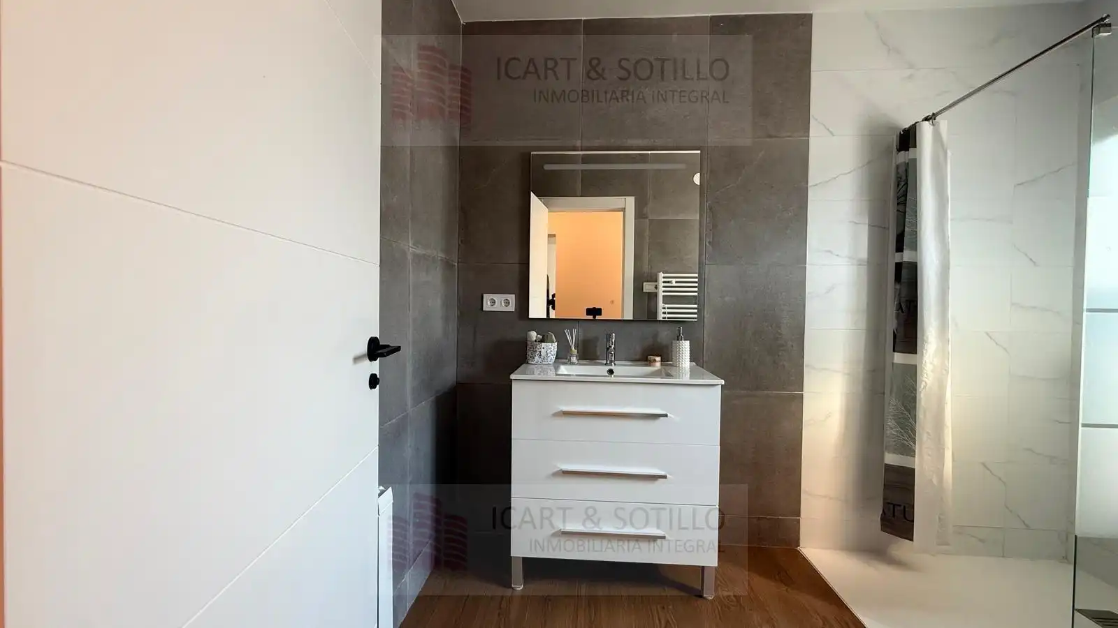 Bathroom of Houses for sale in Vinaròs  with Air Conditioner, Heating and Private garden