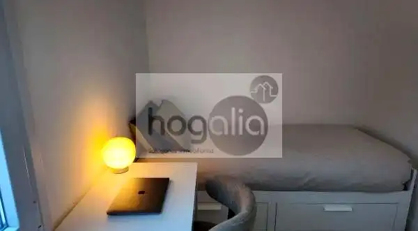Schlafzimmer von Wohnung zur Miete in Triana