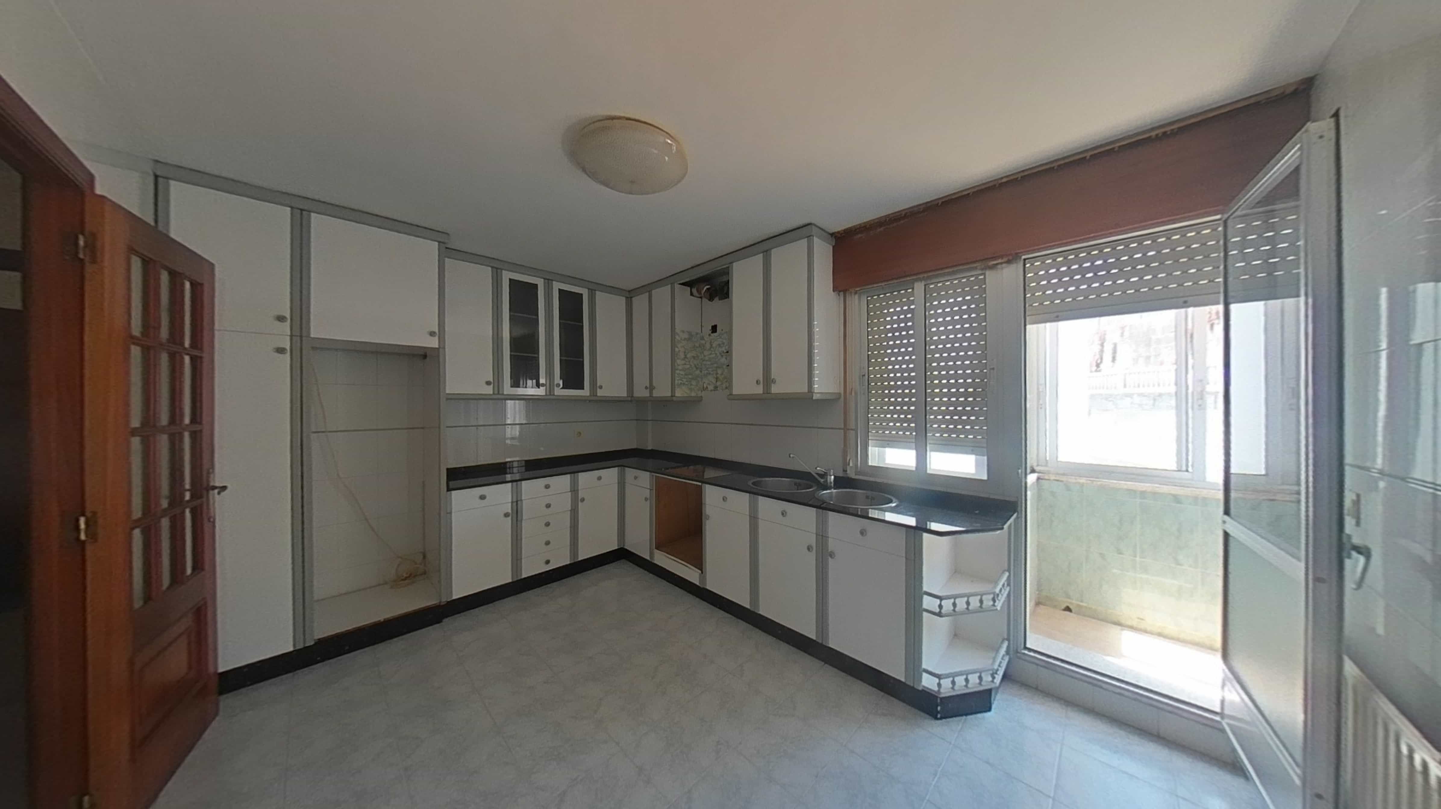 Kitchen of Flat for sale in Poio  with Terrace