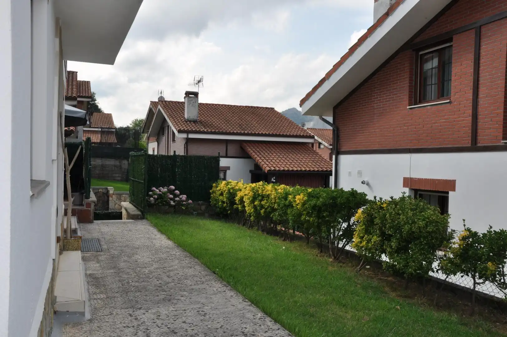 Jardín de Casa o chalet en venta en Castro-Urdiales con Calefacción, Jardín privado y Terraza