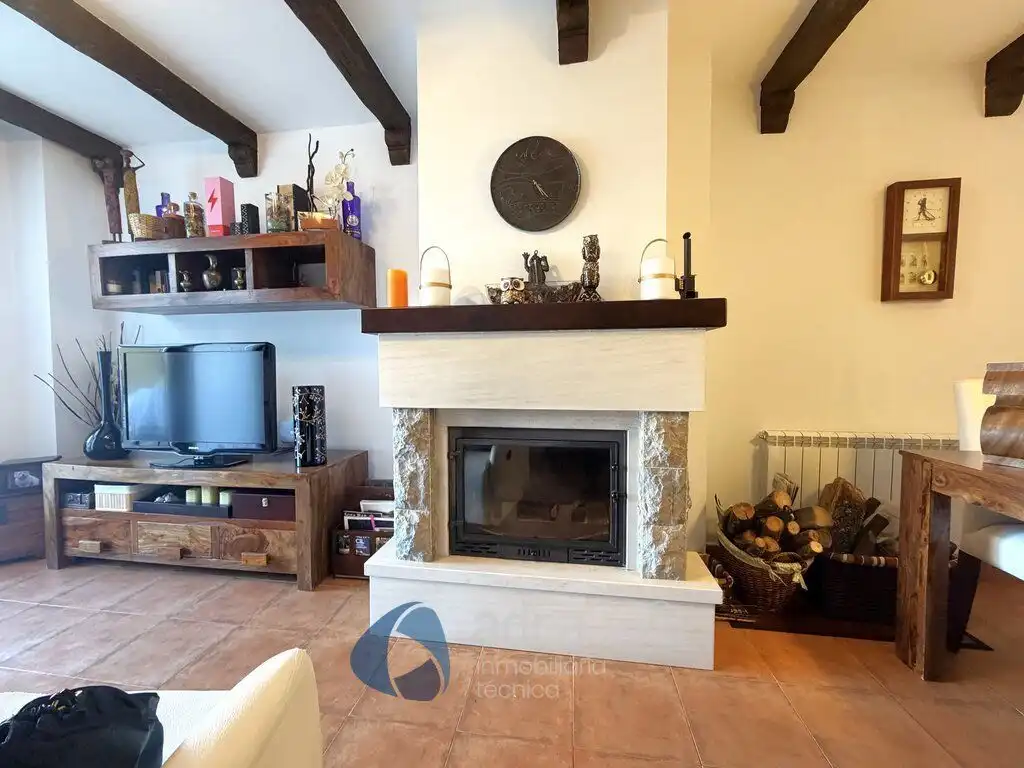 Living room of Flat for sale in Sojuela  with Heating, Private garden and Storage room