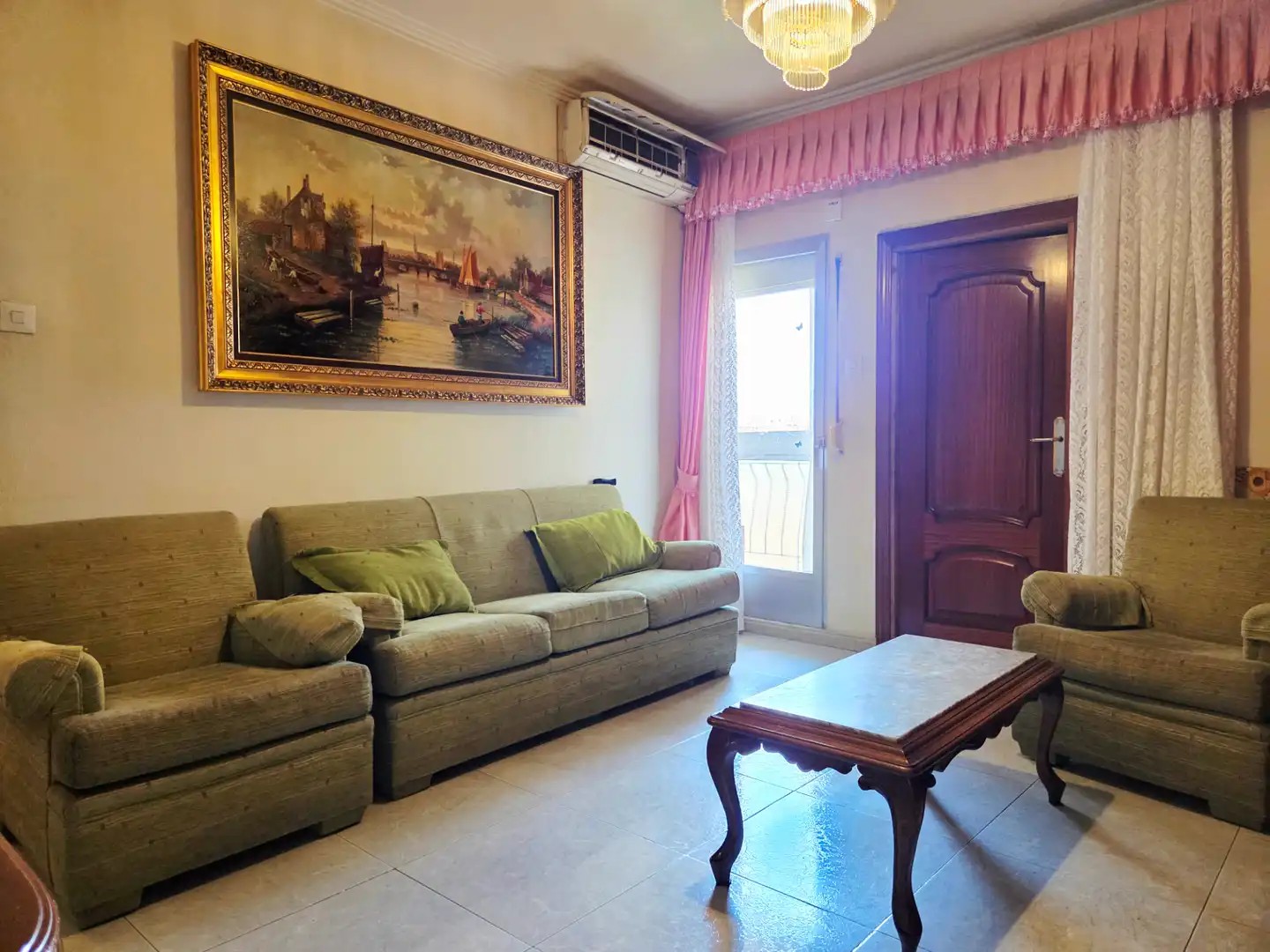 Sala d'estar de Pis en venda en Madrid amb Aire condicionat, Moblat i Forn