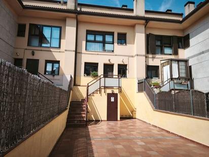 Vista exterior de Dúplex en venda en El Espinar amb Aire condicionat, Calefacció i Jardí privat