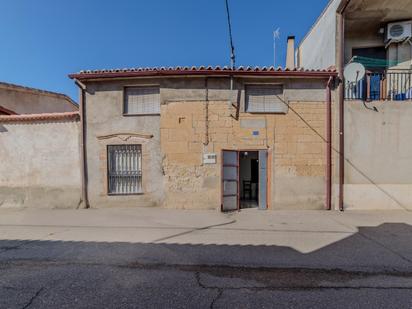Exterior view of House or chalet for sale in Fuentespreadas