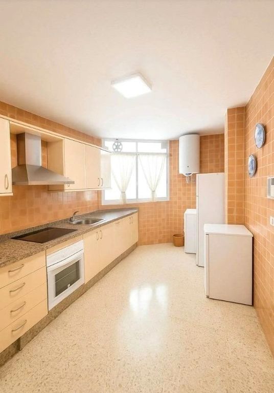Flat for sale in Calle Héroe de Sostoa, Parque Ayala - Jardín de la Abadía - Huelín , Carretera de Cádiz, Málaga Capital