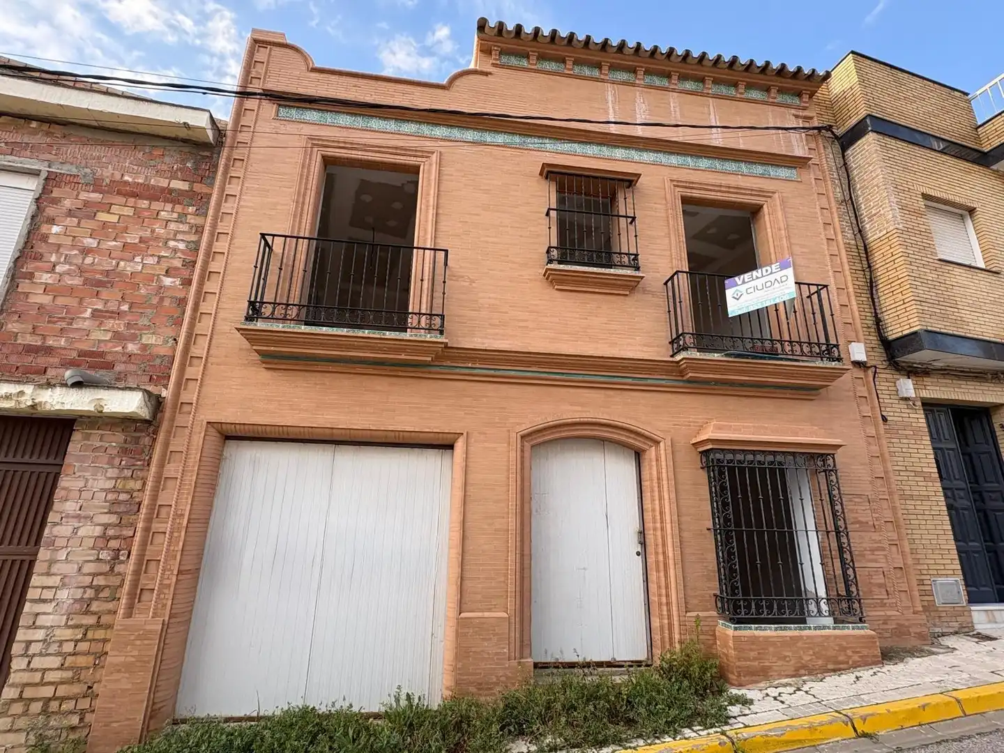 Exterior view of Houses for sale in Morón de la Frontera