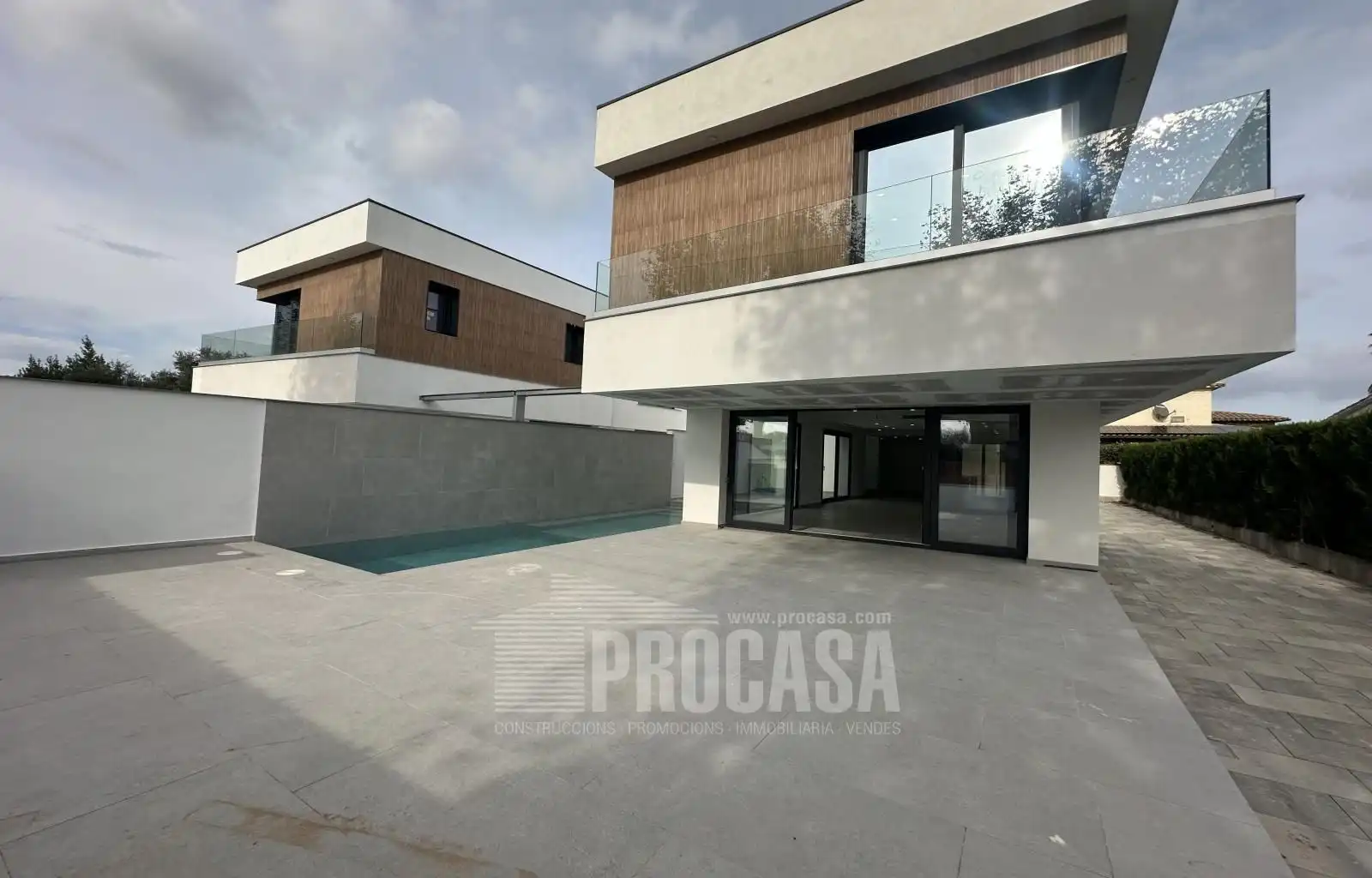 Chalet con piscina en venta en Requesens, imagen 2