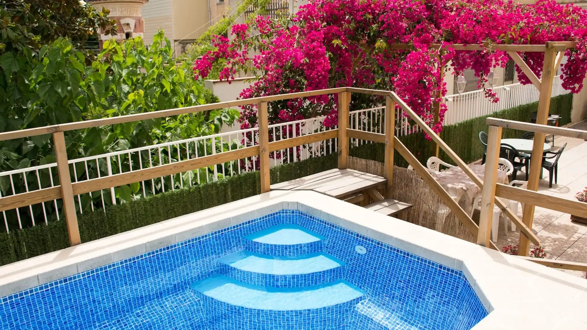 Piscina de Casa adosada en venta en Calella con Aire acondicionado, Calefacción y Jardín privado