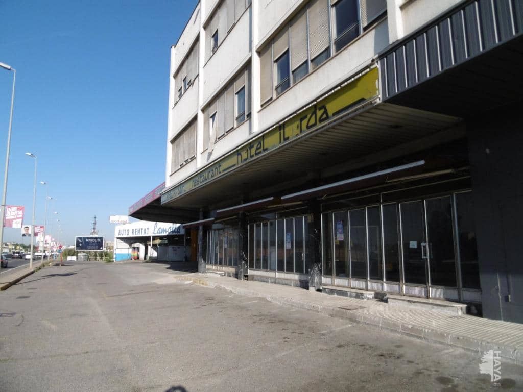 Exterior view of Building for sale in  Lleida Capital