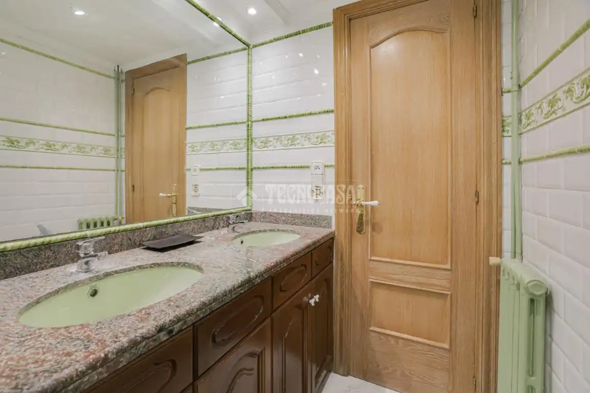 Baño de Piso en venta en Barcelona con Aire acondicionado, Calefacción y Balcón