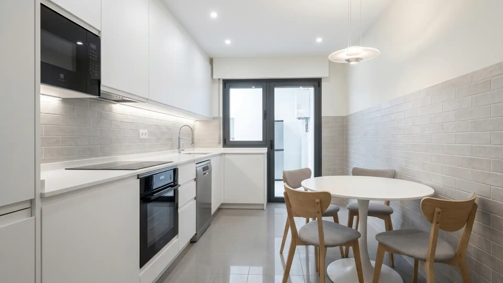 Cocina de Piso en venta en  Logroño con Calefacción, Parquet y Balcón