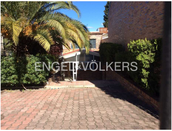Exterior view of House or chalet for sale in  Madrid Capital  with Heating and Private garden