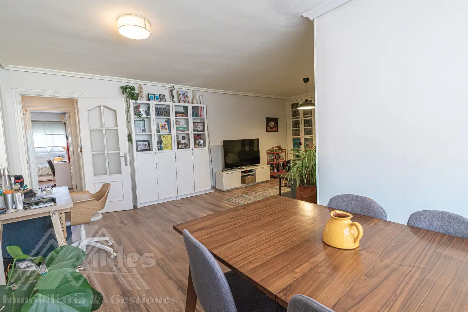 Living room of Flat for sale in Majadahonda  with Air Conditioner, Heating and Storage room