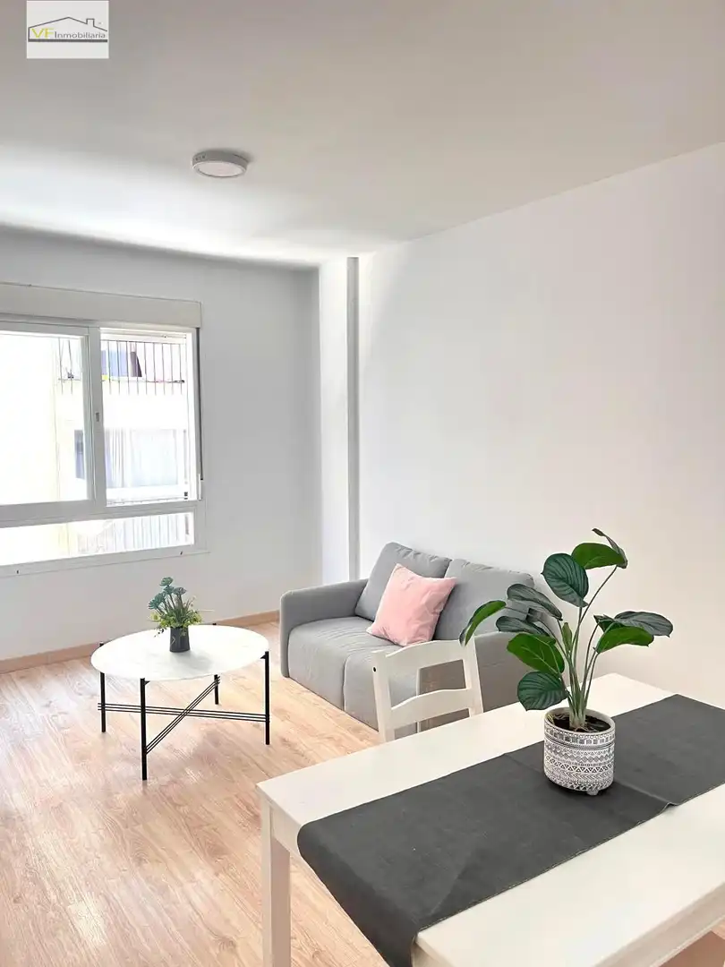 Sala d'estar de Apartament en venda en Málaga amb Traster