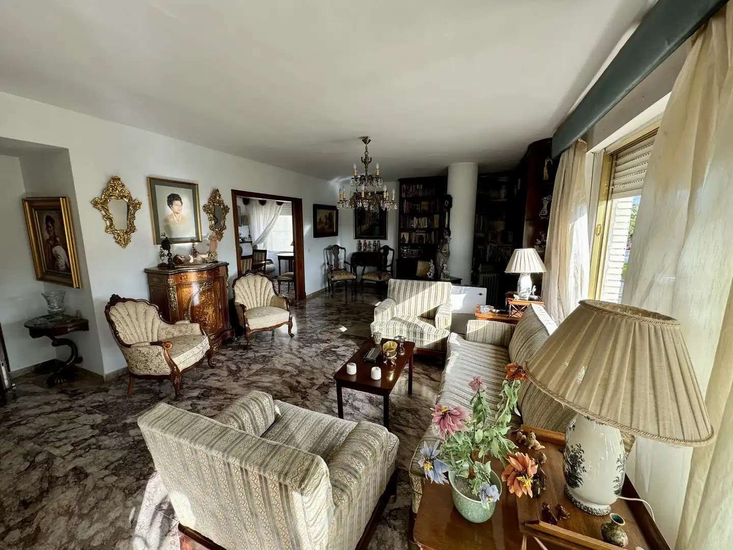 Living room of Flat for sale in Sevilla  with Air Conditioner, Heating and Terrace
