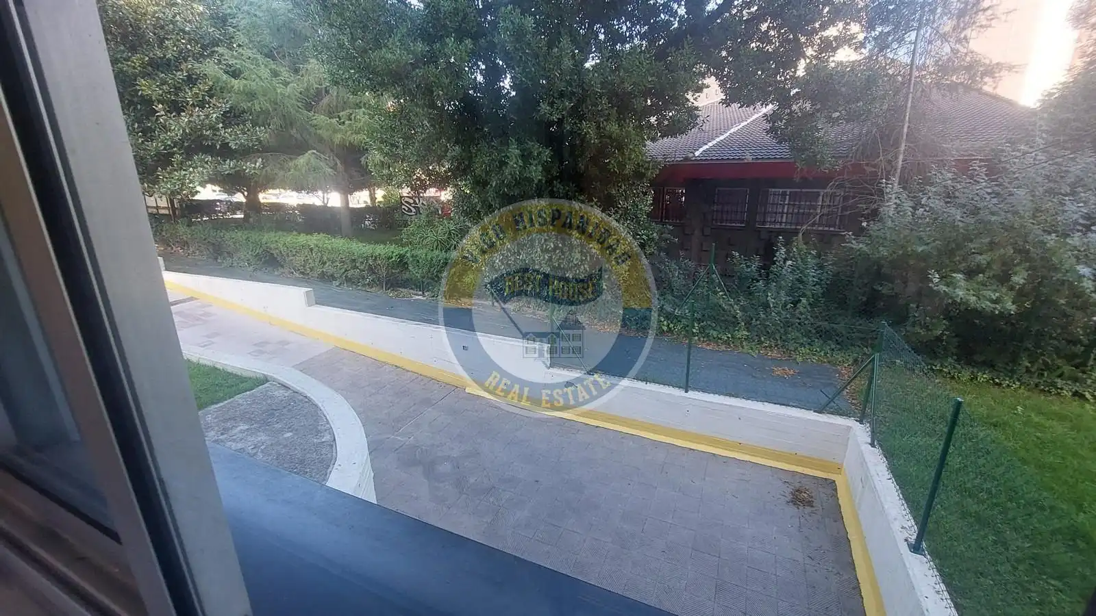 Vista exterior de Piso en venta en Vigo  con Calefacción