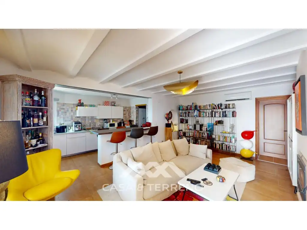 Sala d'estar de Casa o xalet en venda en Arenas amb Aire condicionat, Jardí privat i Terrassa