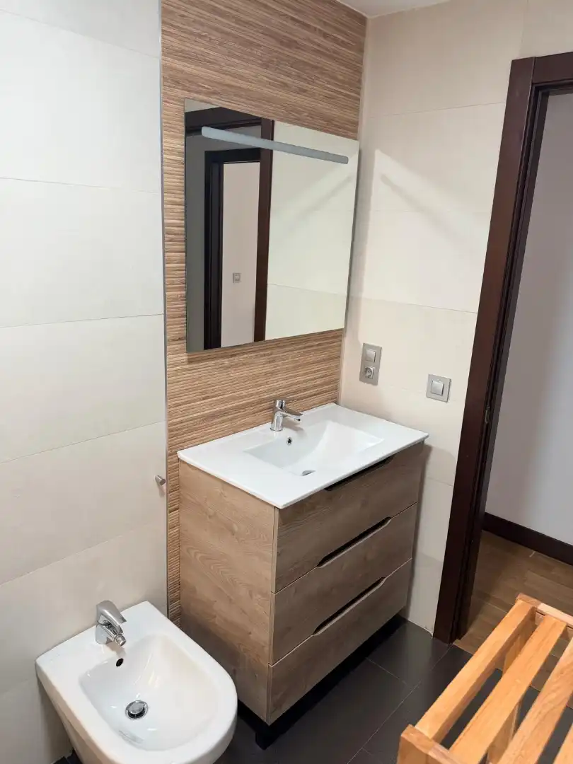 Bathroom of Apartments for rent in Dos Hermanas  with Air Conditioner, Furnished and Oven