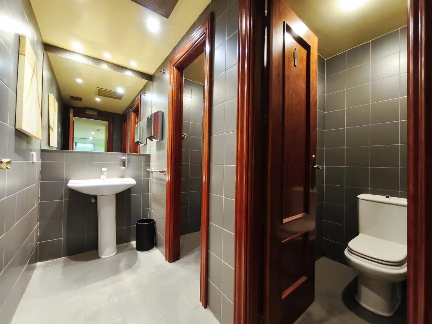 Baño de Oficina de alquiler en  Logroño con Calefacción