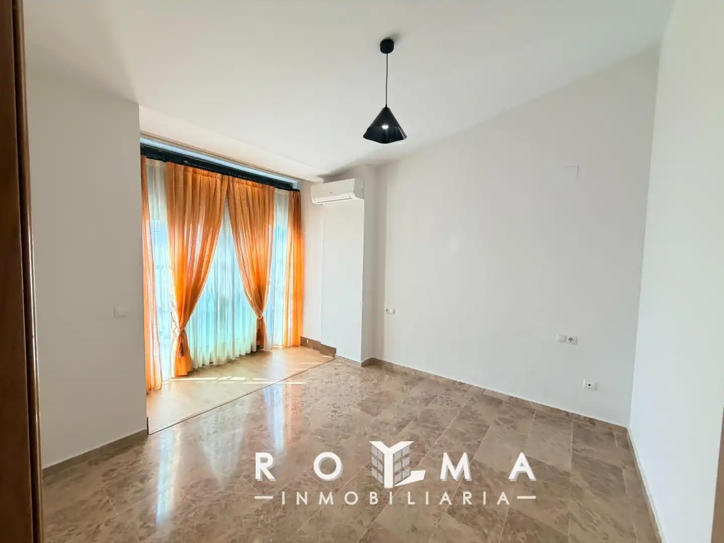 Bedroom of Detached homes for rent in Bormujos  with Air Conditioner, Heating and Private garden