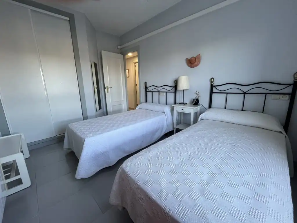 Habitación de Piso en venta en Orihuela con Aire acondicionado, Terraza y Trastero