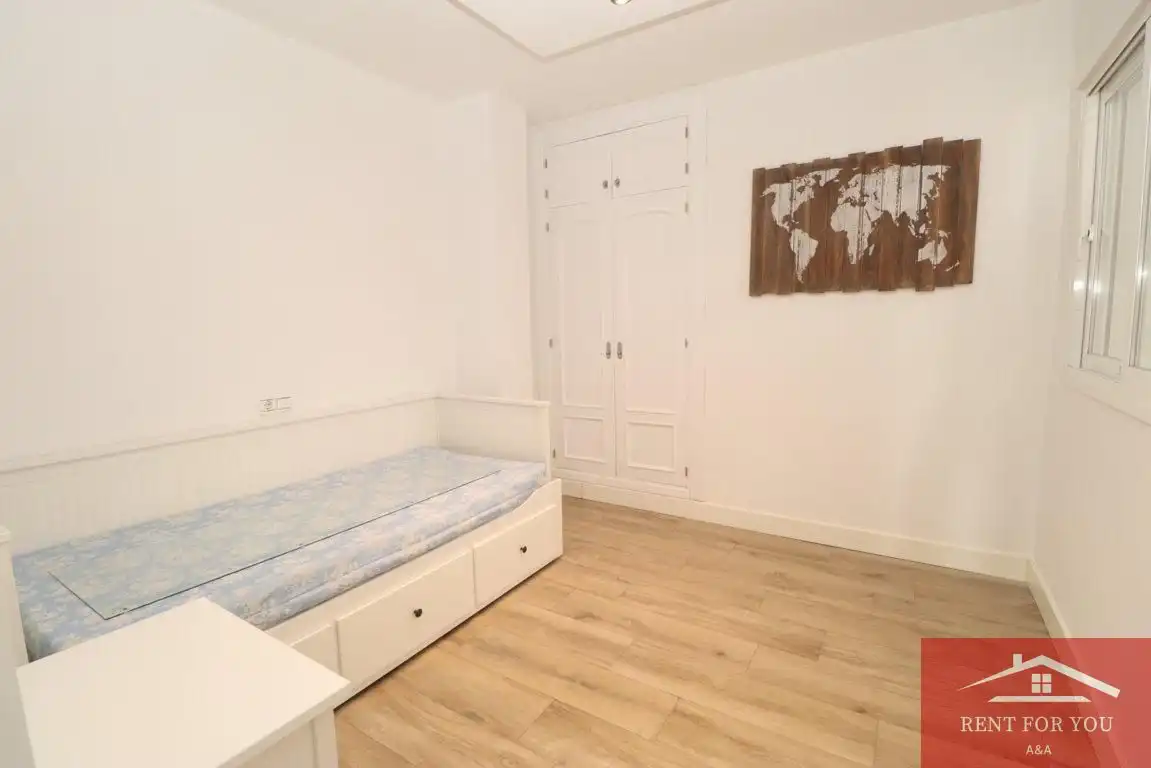 Habitación de Piso de alquiler en Alhaurín El Grande con Aire acondicionado