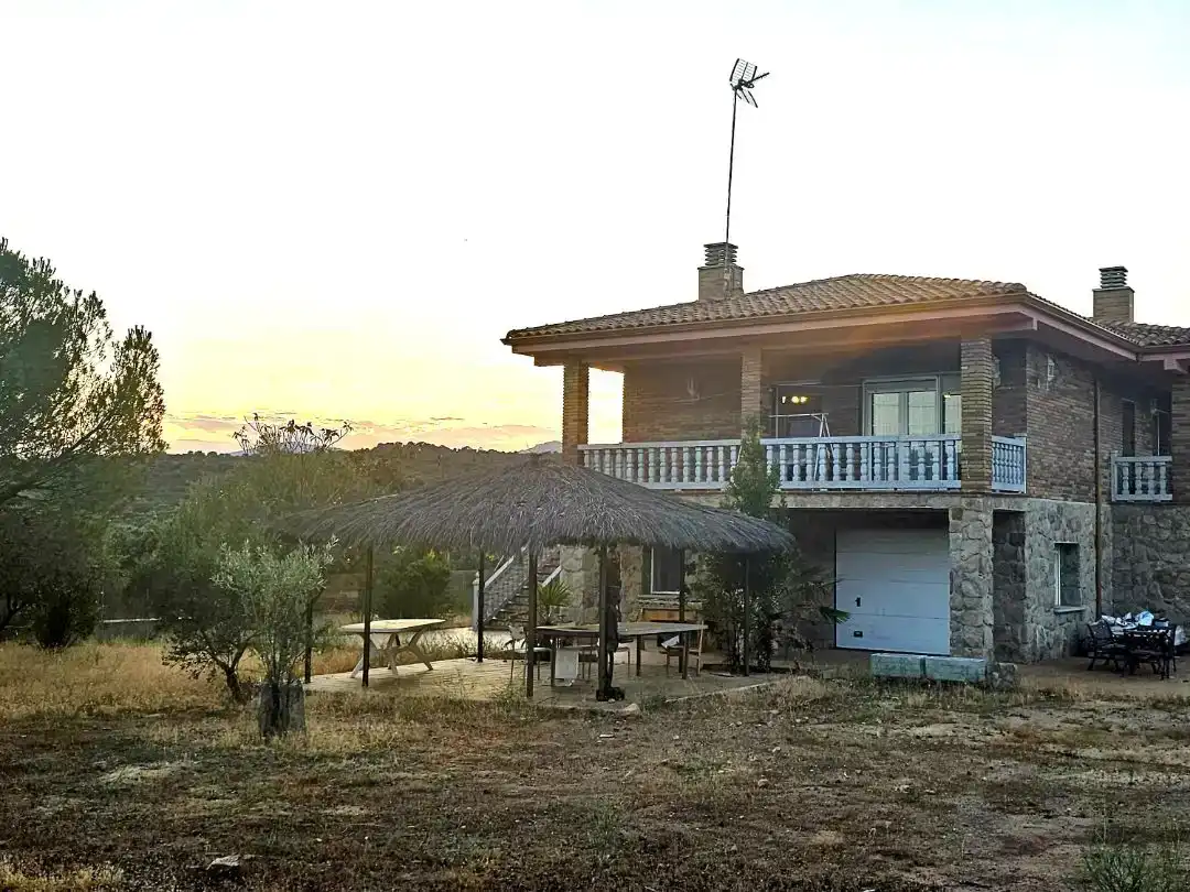 Vista exterior de Piso en venta en Valdemorillo con Aire acondicionado, Jardín privado y Trastero