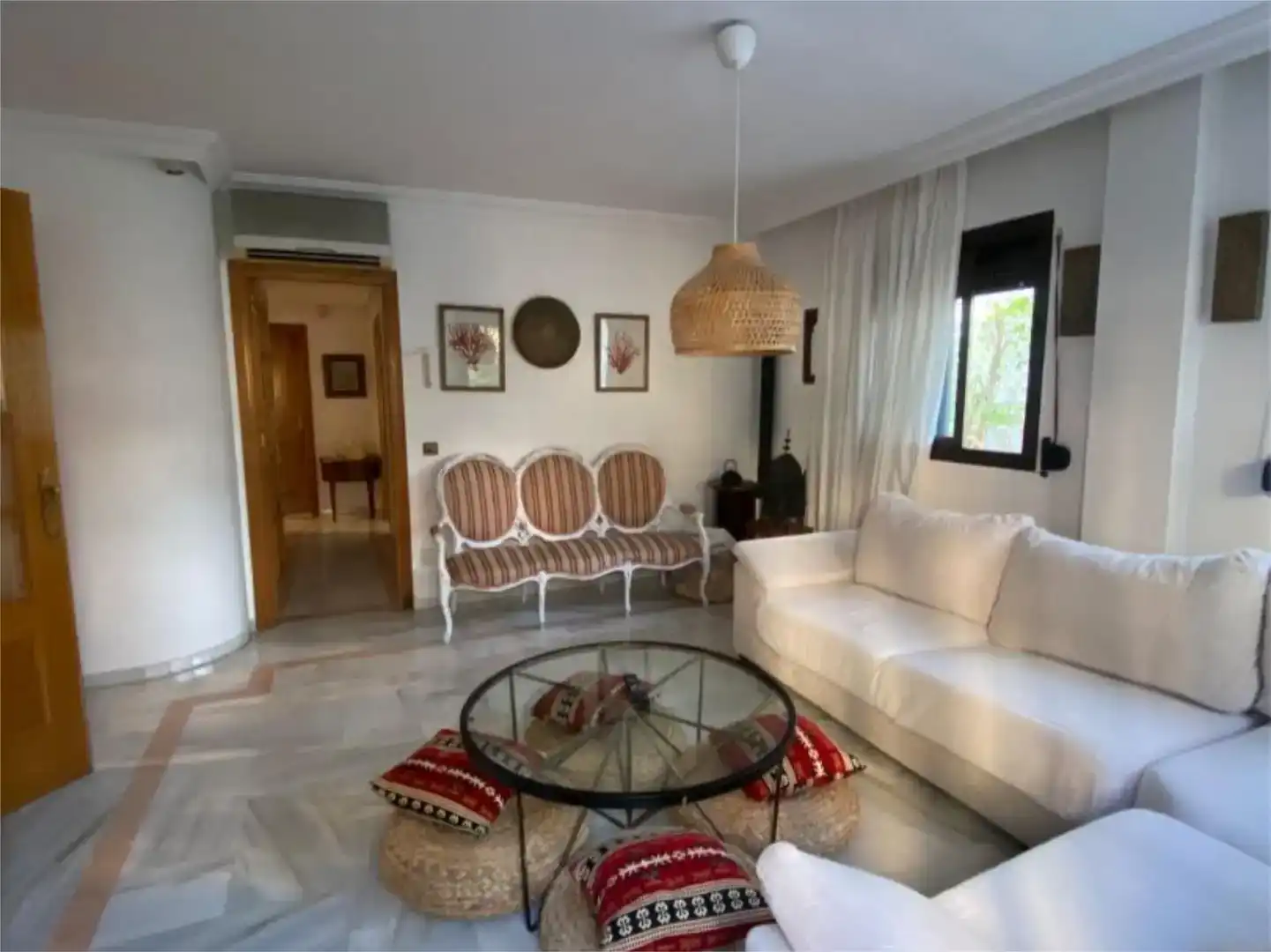 Wohnzimmer von Wohnung zur Miete in Marbella Centro