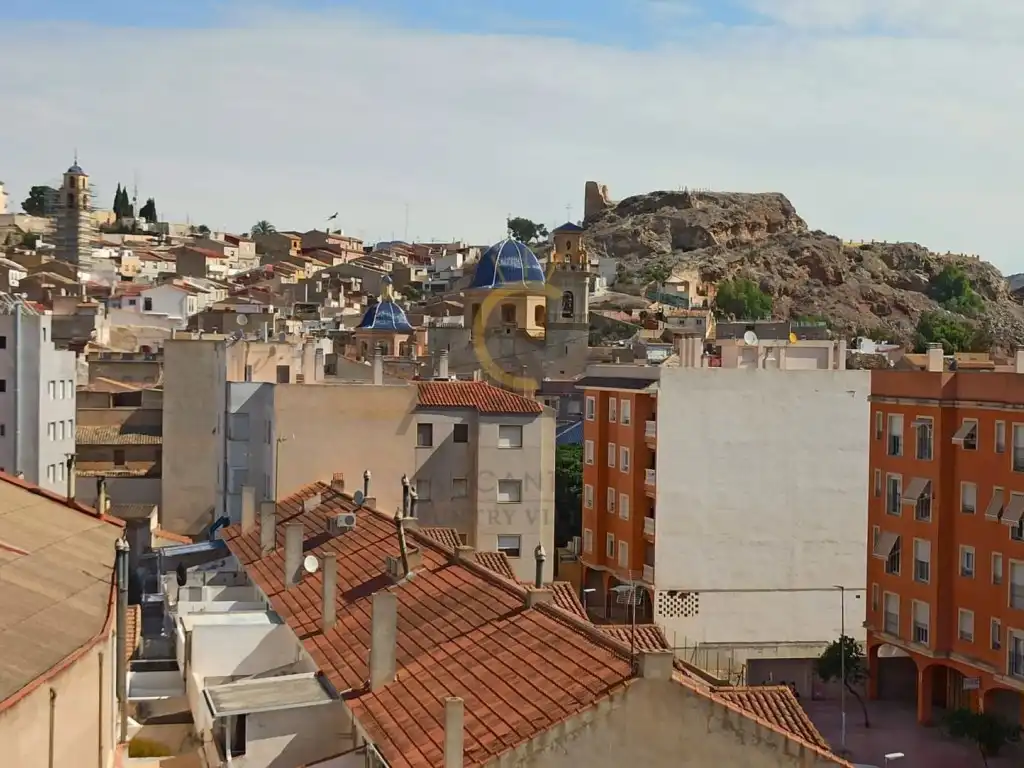 Vista exterior de Àtic en venda en Monóvar  / Monòver amb Aire condicionat, Terrassa i Forn