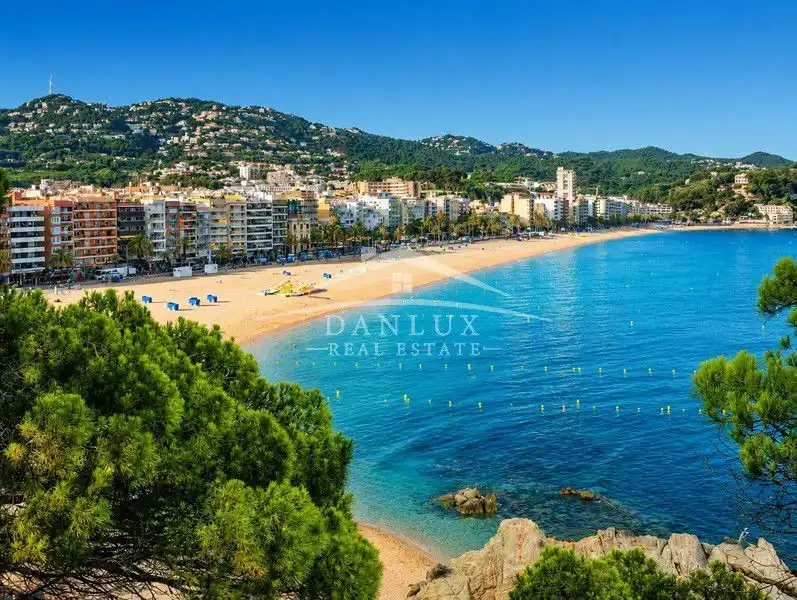 Außenansicht von Wohnungen zum Verkauf in Lloret de Mar mit Terrasse