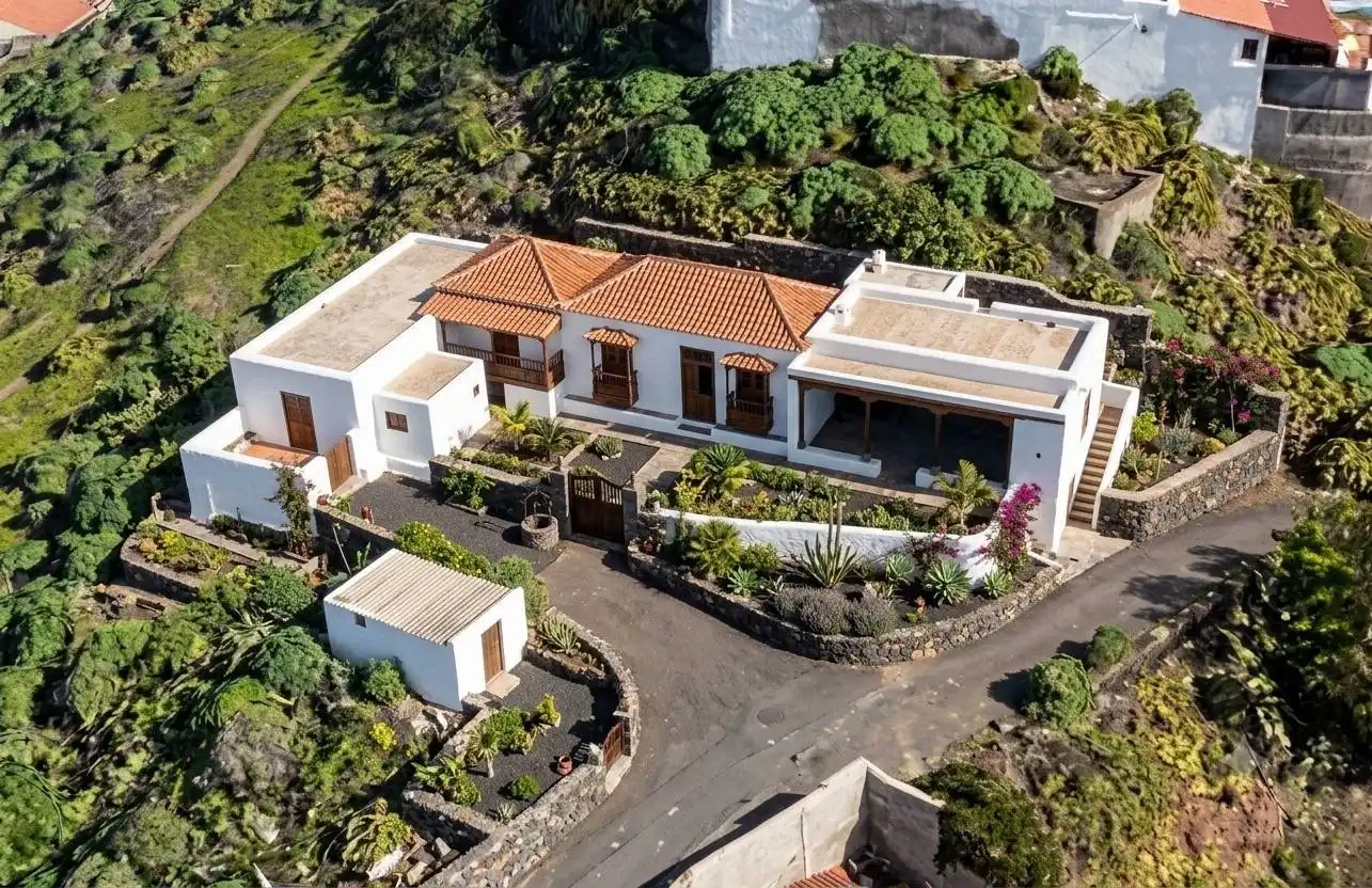 Vista exterior de Finca rústica en venda en Las Palmas de Gran Canaria amb Jardí privat, Terrassa i Traster