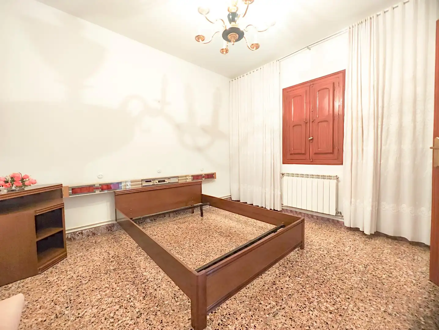 Dormitori de Casa o xalet en venda en Puertollano amb Calefacció, Traster i Moblat