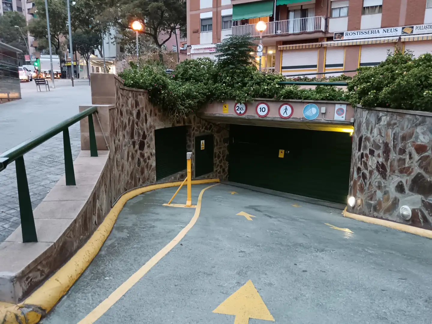 Individuale in vendita a Ronda de Sant Antoni de Llefià 129, imagen 3