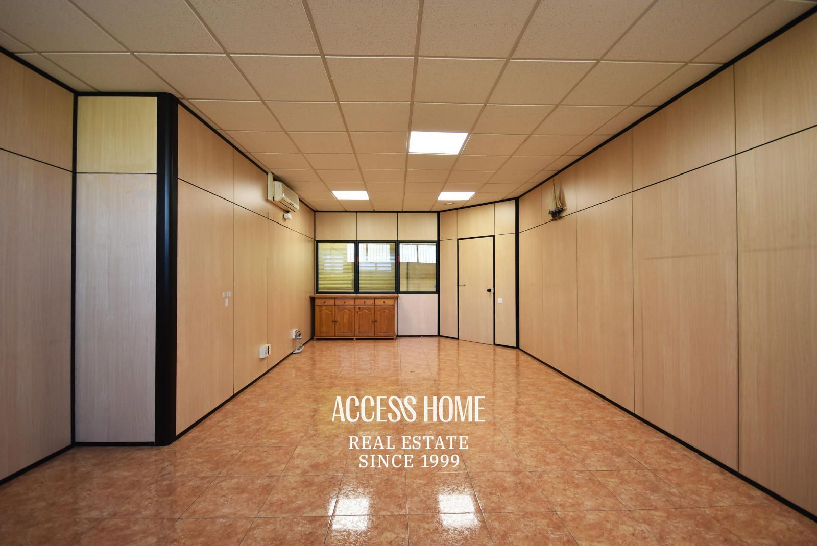 Office to rent in Badalona  with Air Conditioner and Alarm