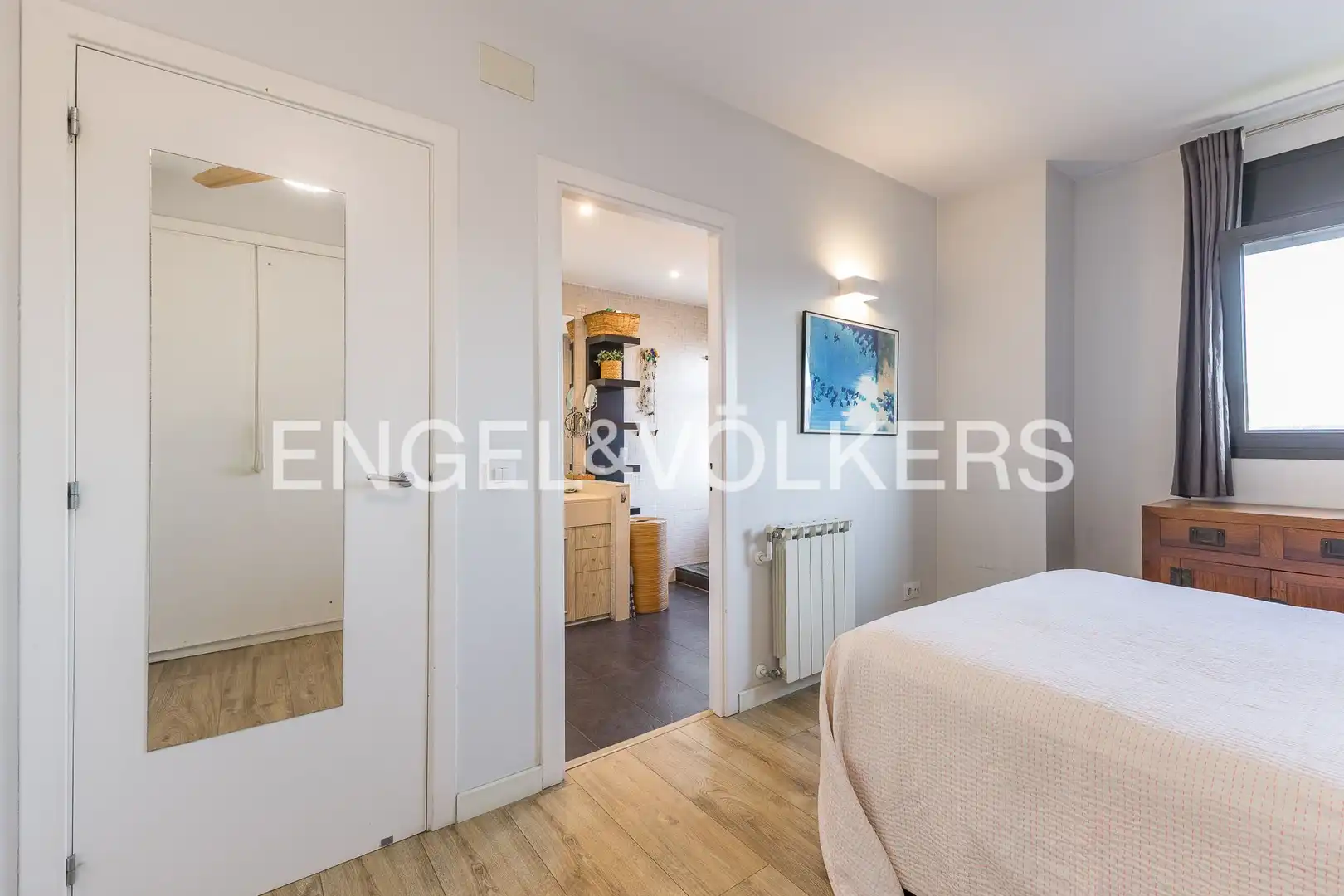 Habitación de Ático en venta en Sant Joan Despí con Aire acondicionado, Calefacción y Parquet