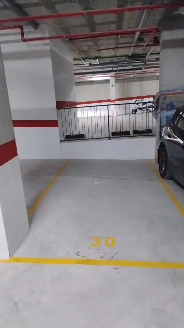 Parking de Piso en venta en Mijas con Parquet, Terraza y Trastero