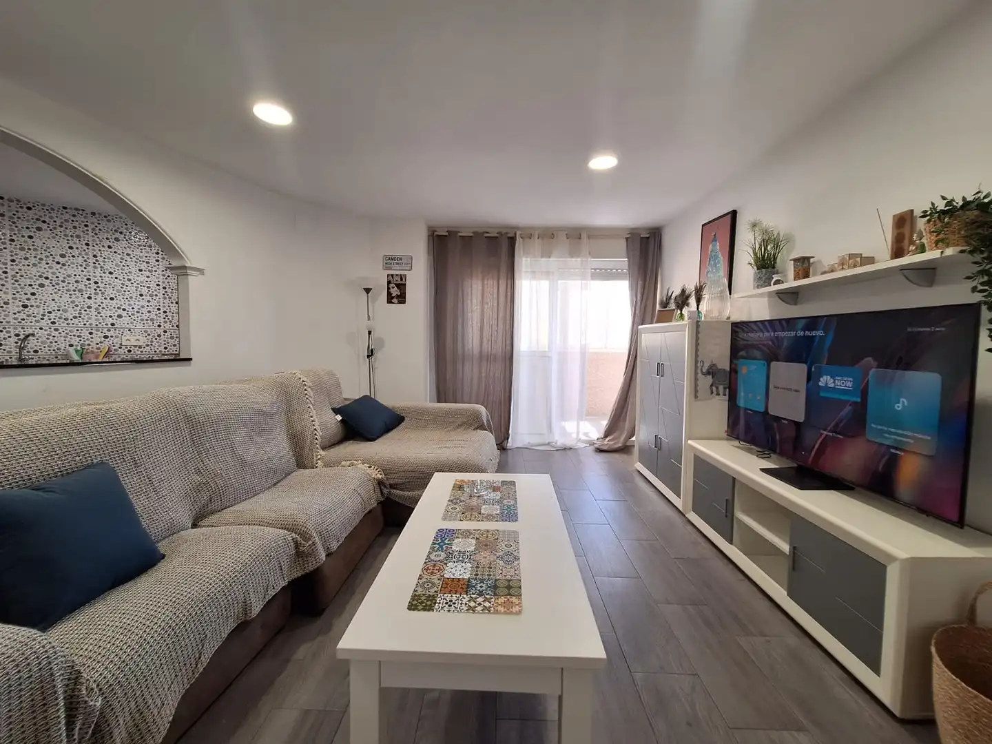 Wohnzimmer von Wohnung zur Miete in La Línea de la Concepción mit Terrasse, Möbliert und Ofen