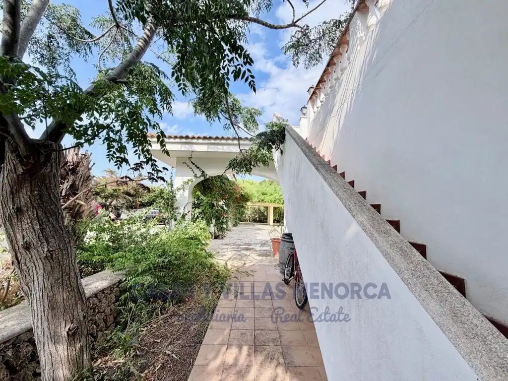 Vista exterior de Finca rústica en venda en Sant Lluís