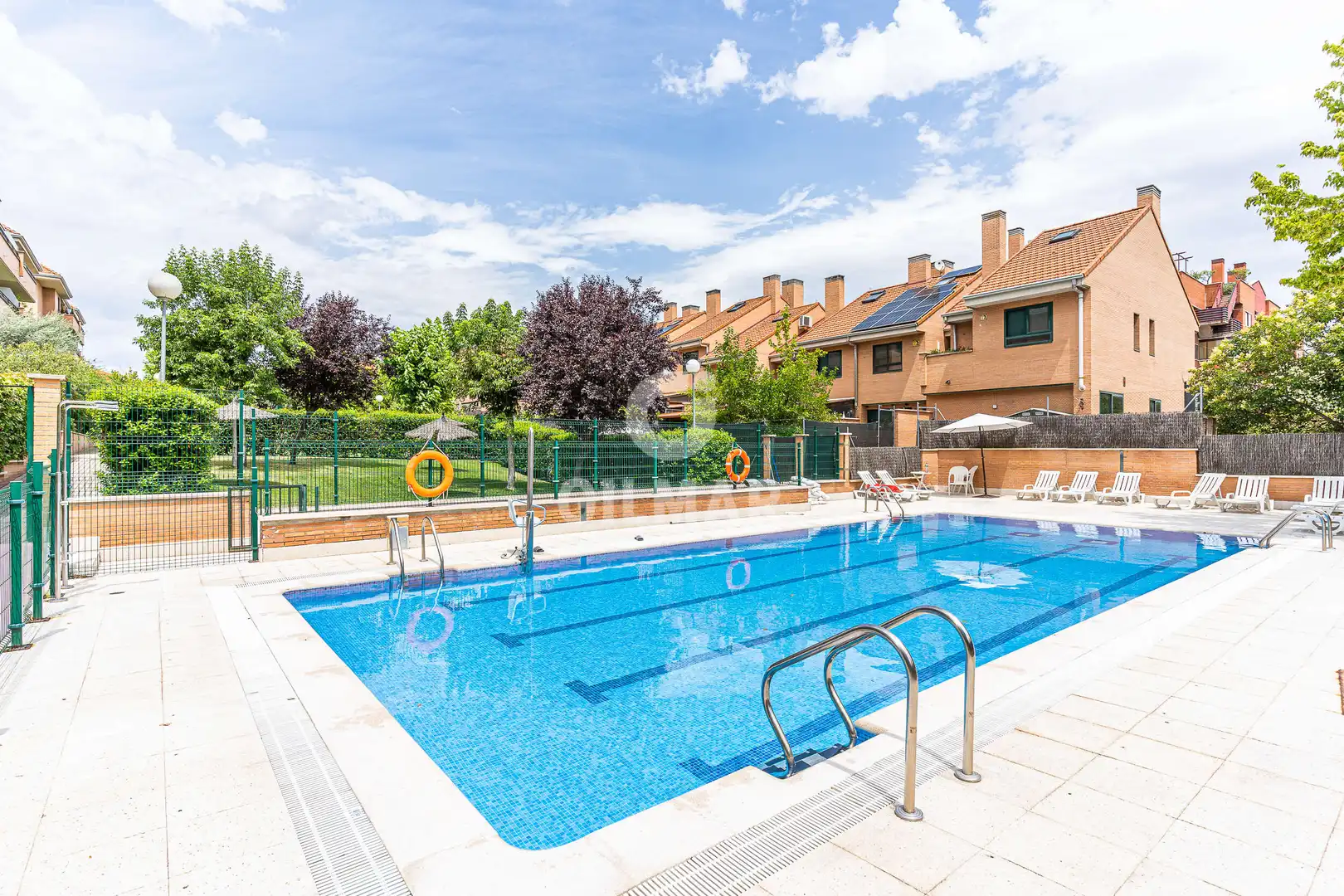 Piscina de Pis en venda en Boadilla del Monte amb Calefacció, Traster i Piscina