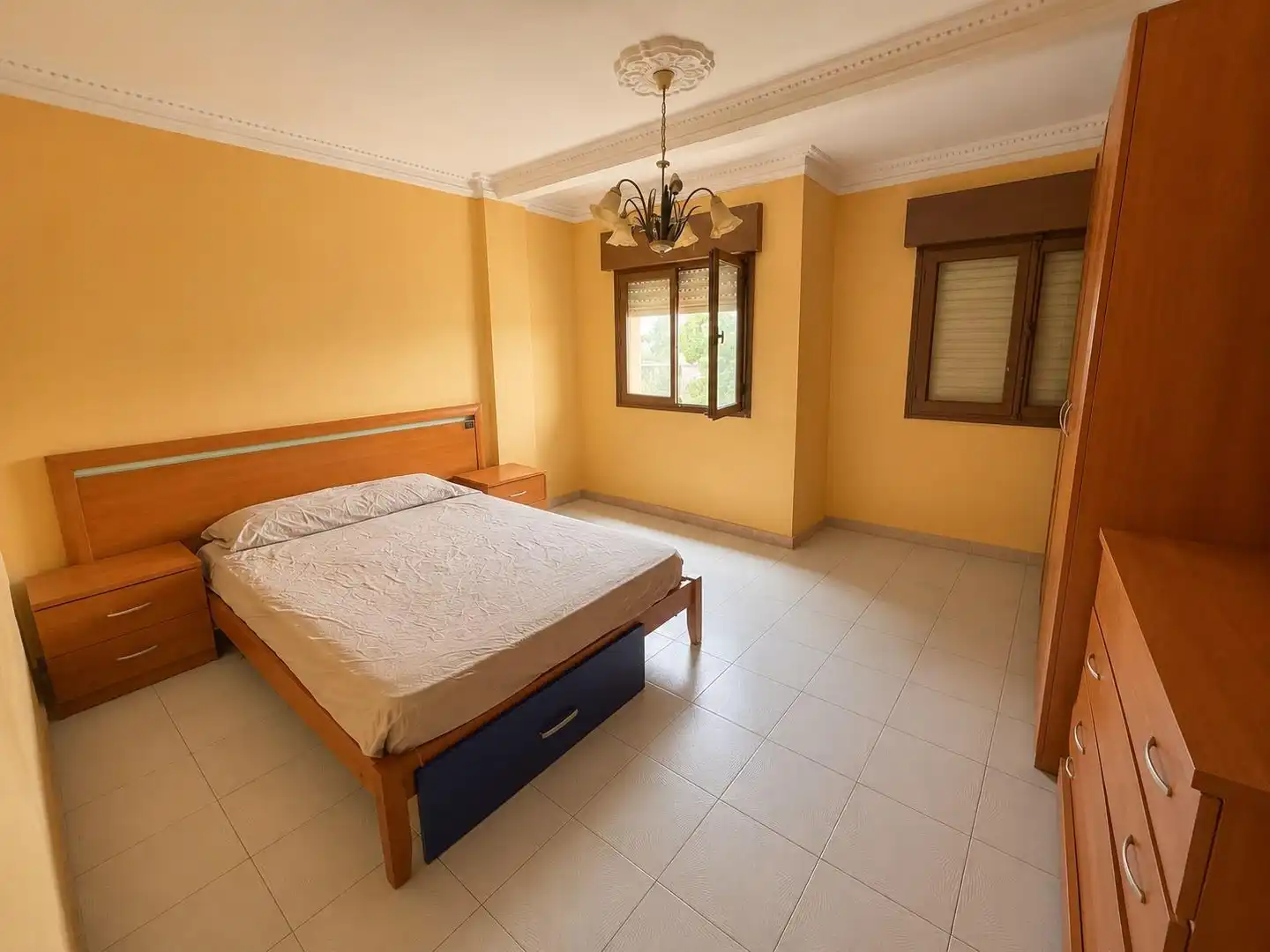 Habitación de Piso en venta en La Línea de la Concepción