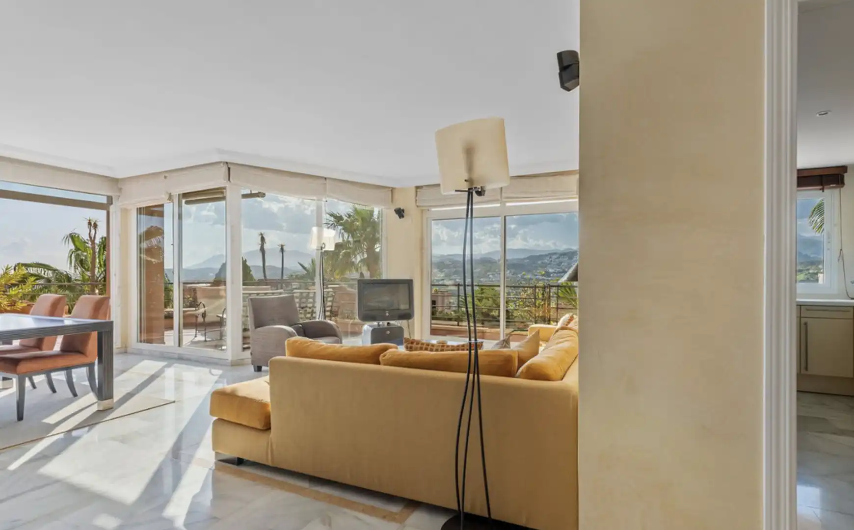 Flat with pool for sale in Nueva Andalucía, imagen 8