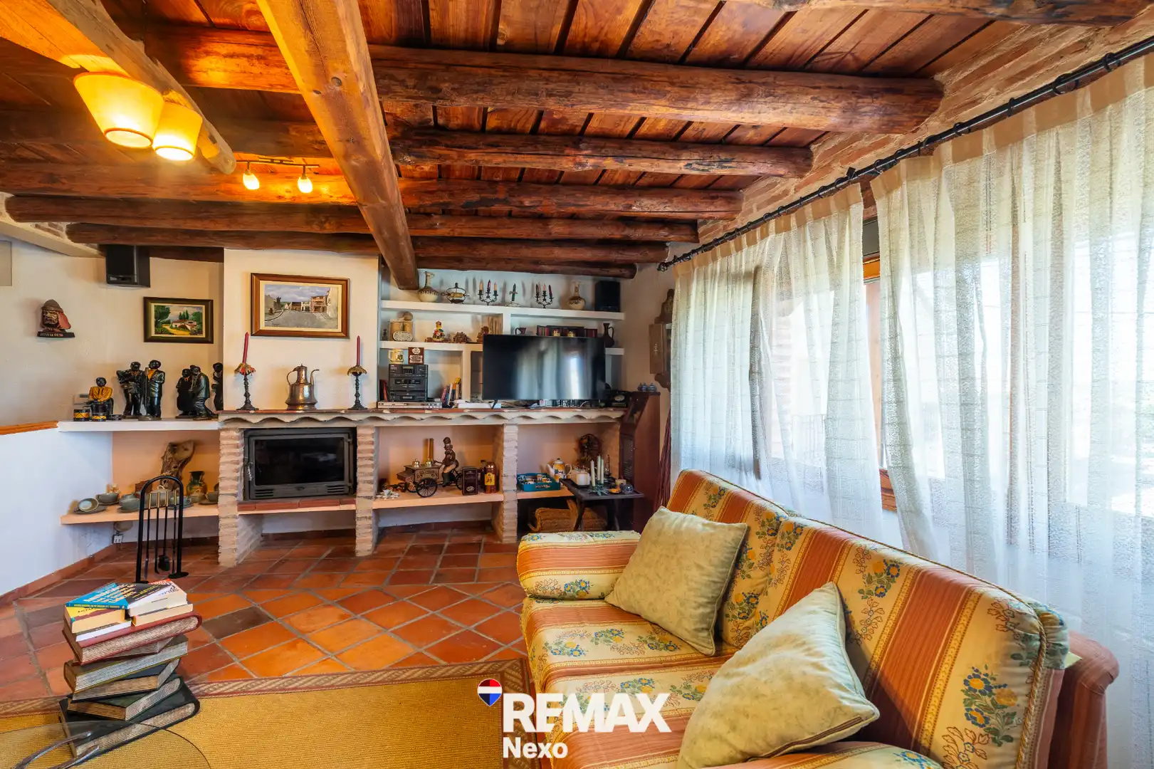 Sala de estar de Casa adosada en venta en Torreiglesias con Aire acondicionado, Calefacción y Amueblado