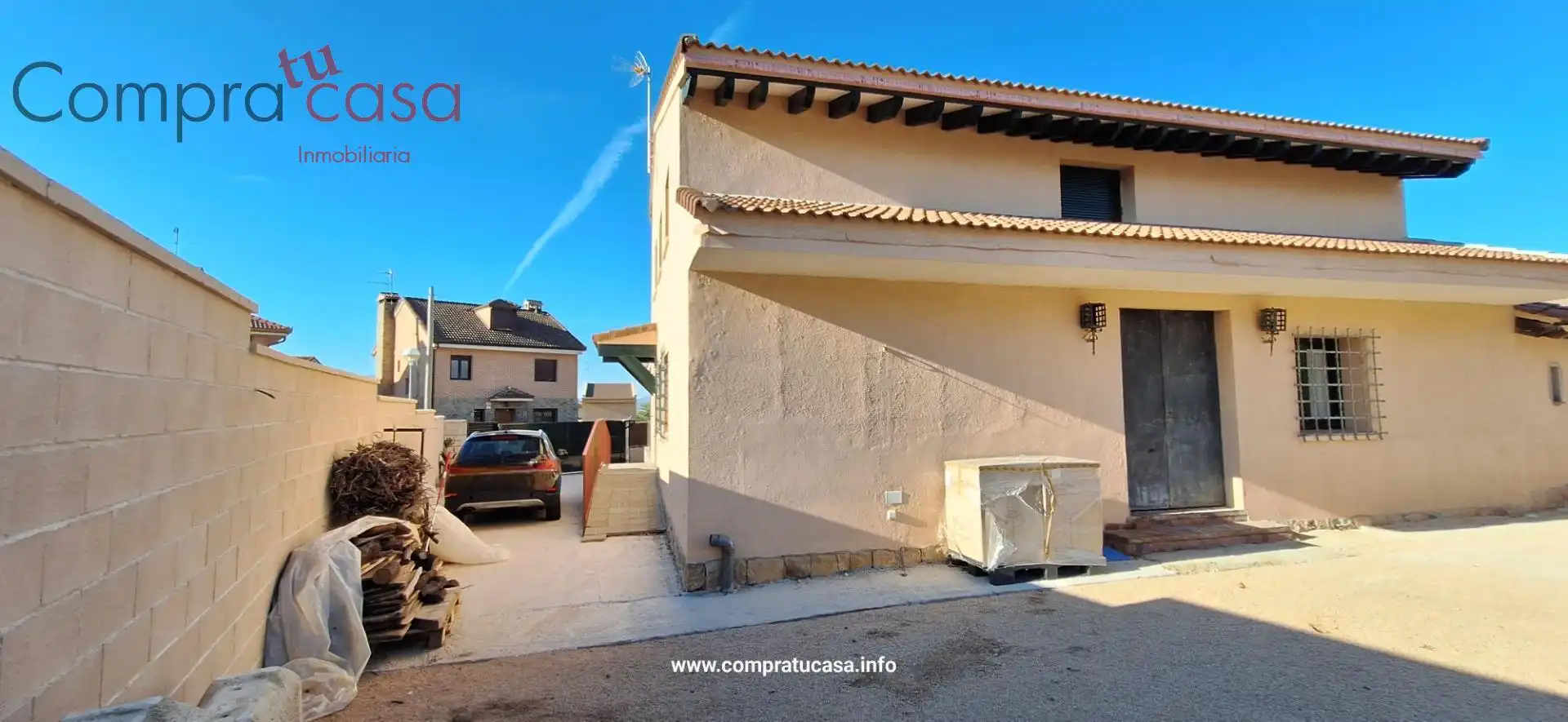 Vista exterior de Casa o xalet en venda en La Lastrilla  amb Calefacció, Jardí privat i Terrassa