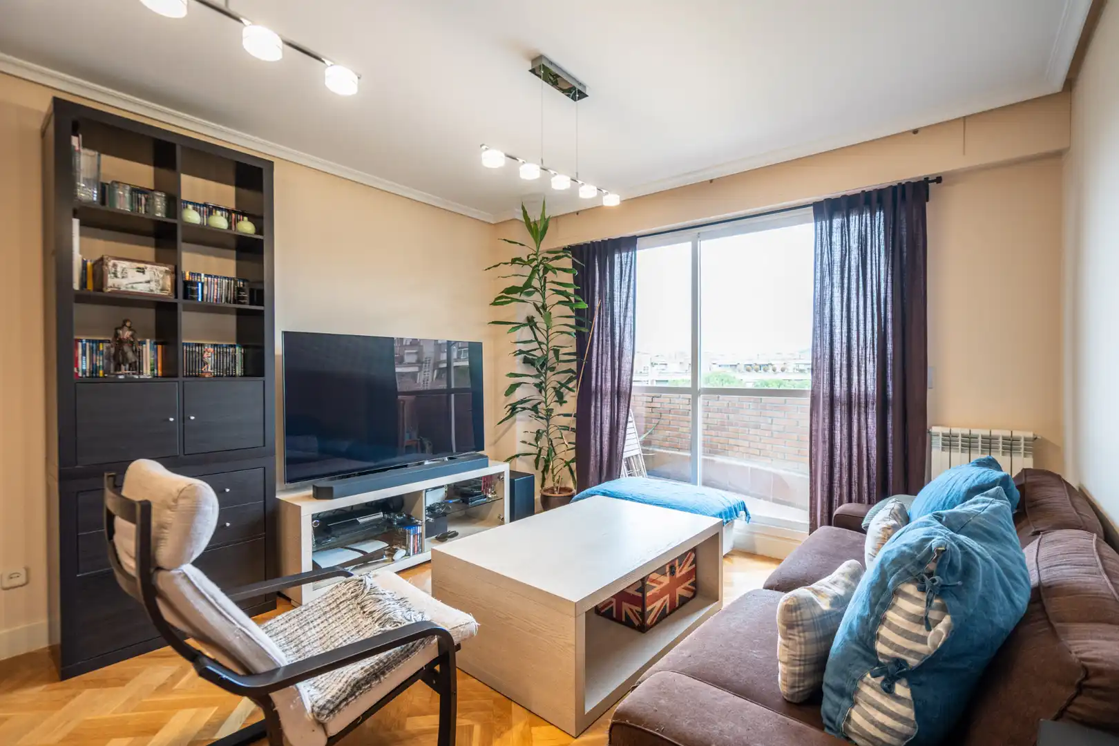 Sala de estar de Piso en venta en Las Rozas de Madrid con Calefacción, Terraza y Trastero