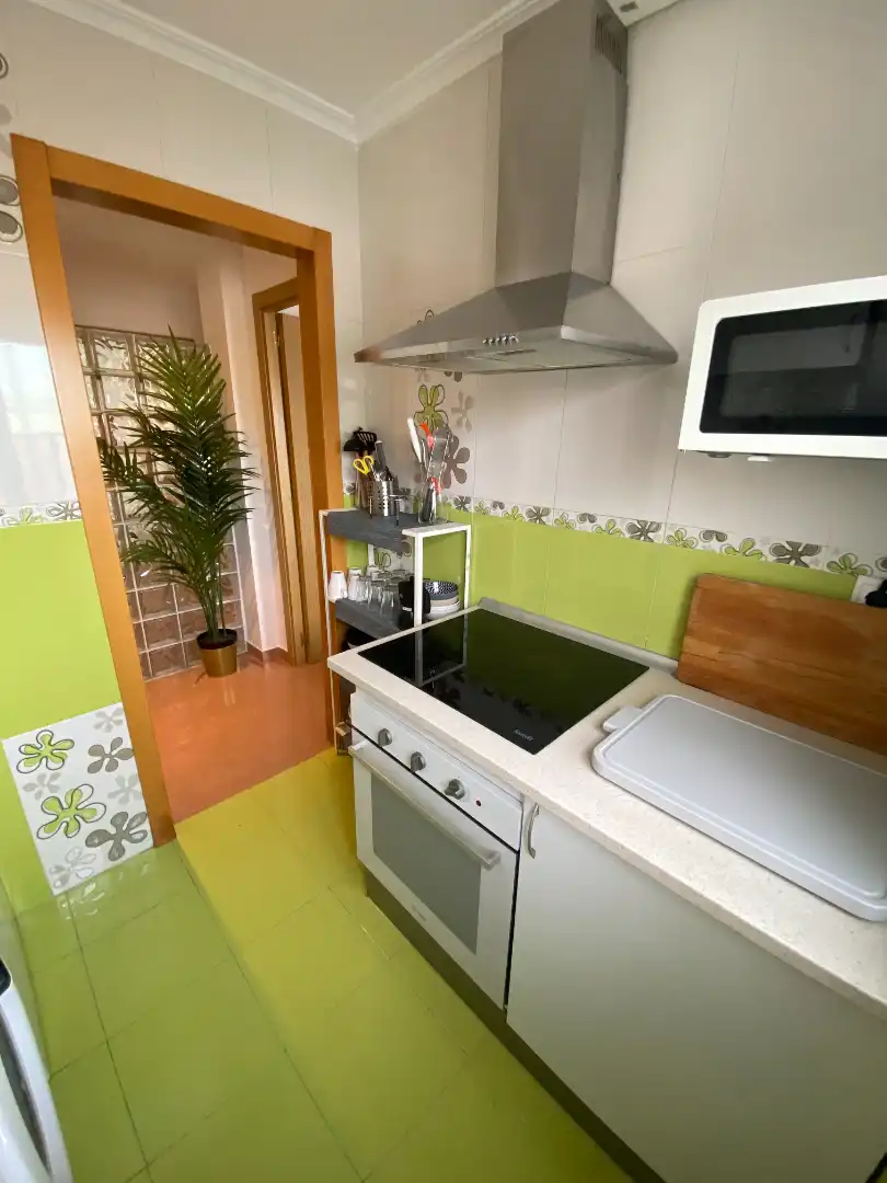 Cocina de Piso para compartir en Sevilla con Aire acondicionado, Calefacción y Amueblado