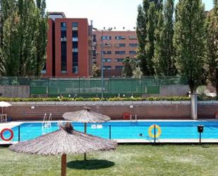 Swimming pool of Apartment to share in Alcorcón  with Air Conditioner