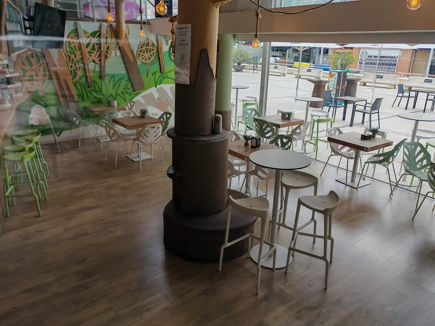 Local comercial en traspàs a Centre - Estació, imagen 9