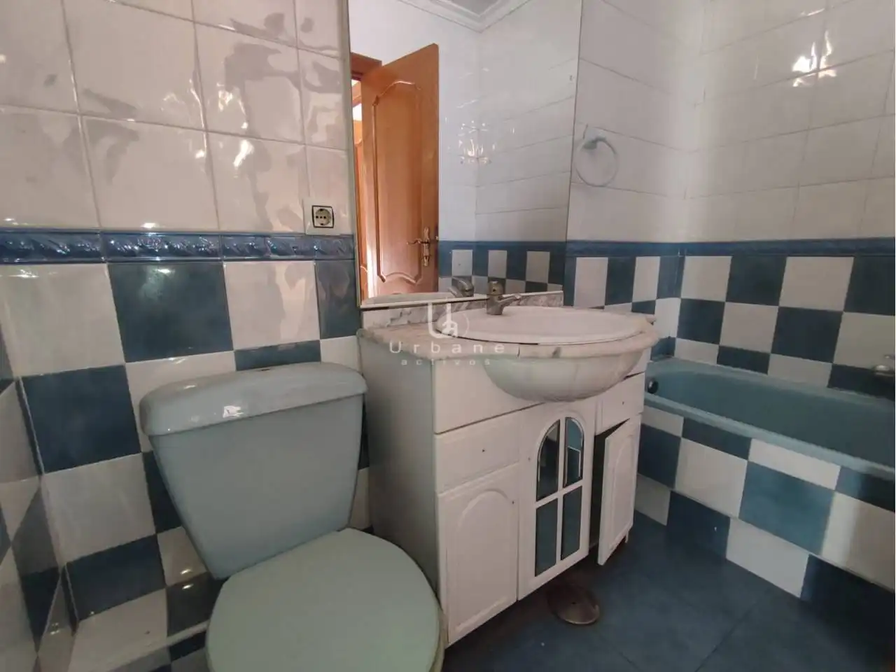 Bathroom of Flat for sale in Alcantarilla