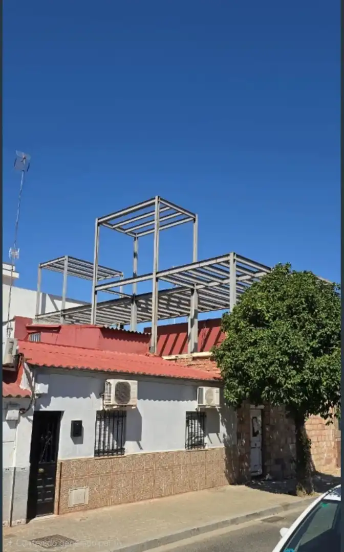 Vista exterior de Residencial en venta en Sevilla
